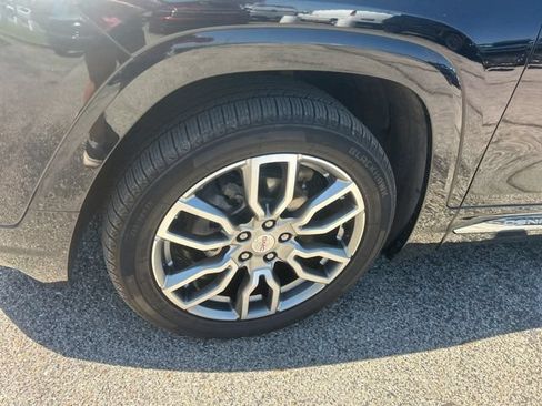 Used 2023 GMC Terrain Denali AWD/4WD image 10
