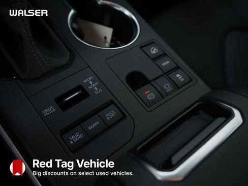 Used 2023 Toyota Highlander XLE image 21