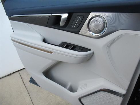 New 2026 Buick Enclave Avenir image 28