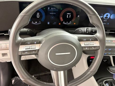 Used 2025 Hyundai Kona SEL FWD image 26