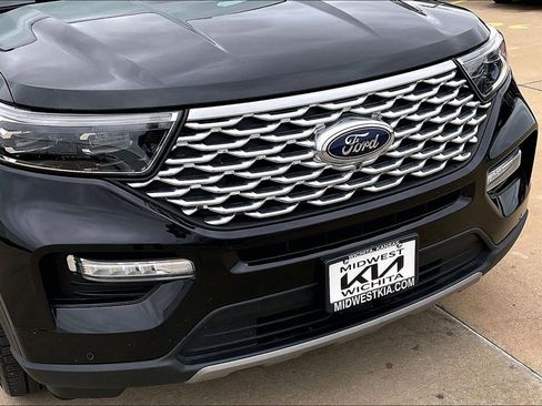 Used 2023 Ford Explorer Platinum w/ Technology Package AWD/4WD image 31