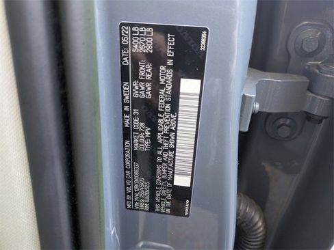 Certified 2022 Volvo XC60 B5 Momentum w/ Advanced Package image 33