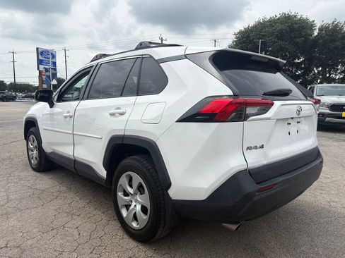 Used 2020 Toyota RAV4 LE w/ Carpet Mat Package AWD/4WD image 5