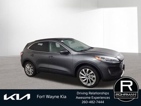 Used 2021 Ford Escape Titanium w/ Titanium Elite Package AWD/4WD image 6