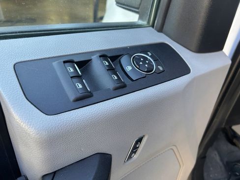 Used 2019 Ford F250 XL w/ Power Equipment Group image 3