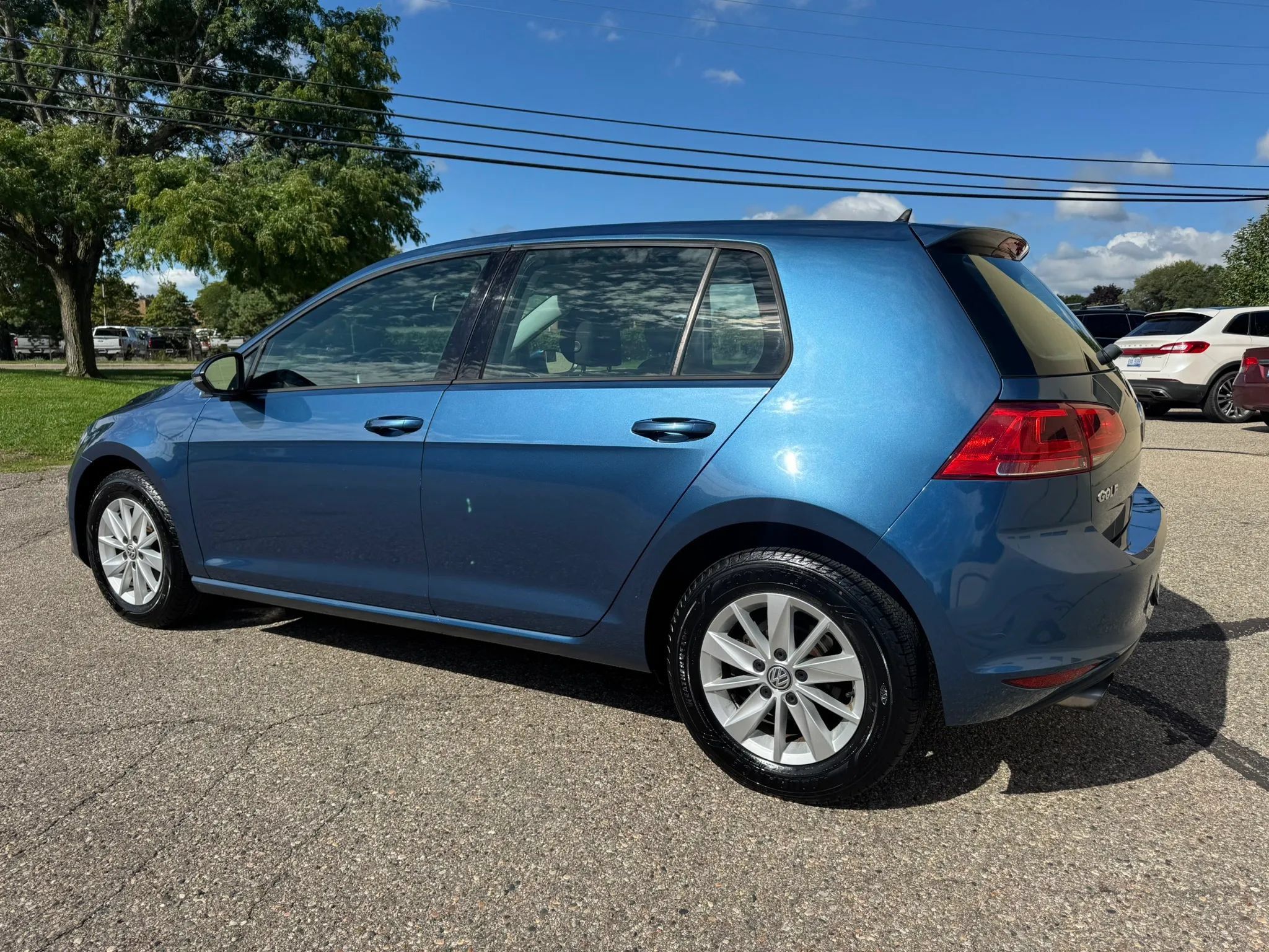 Used 2017 Volkswagen Golf SEL FWD image 6