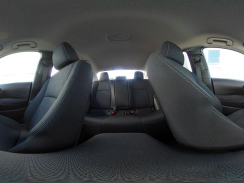 Used 2025 Toyota Corolla LE image 42