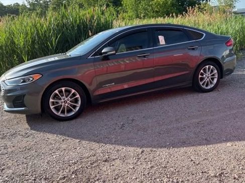 Used 2019 Ford Fusion SEL FWD image 1