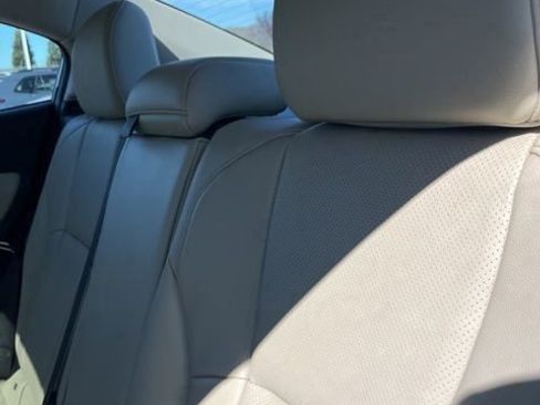 Used 2019 Subaru Impreza 2.0i Limited image 9