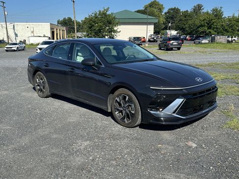 Used 2024 Hyundai Sonata SEL AWD/4WD image 2