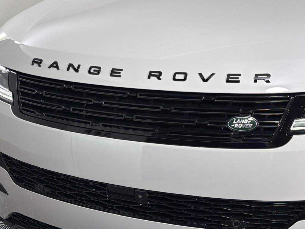 New 2027 Land Rover Range Rover Sport SE AWD/4WD image 12