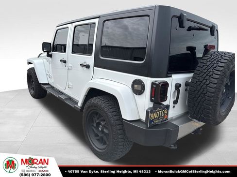 Used 2017 Jeep Wrangler Unlimited Sahara AWD/4WD image 2