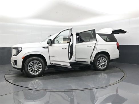 Used 2022 GMC Yukon SLT w/ SLT Luxury Package image 49