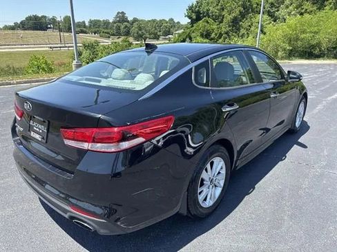 Used 2017 Kia Optima LX w/ Convenience Plus Package FWD image 6