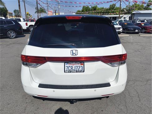 Used 2014 Honda Odyssey Touring image 12
