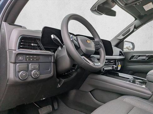 New 2026 Chevrolet Suburban LS image 9
