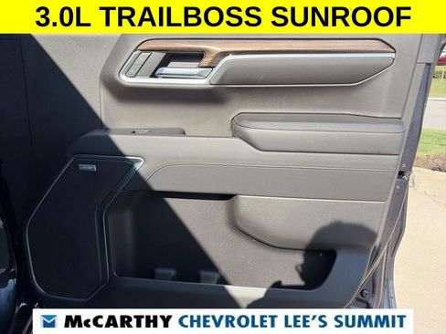 Used 2022 Chevrolet Silverado 1500 LT Trail Boss w/ LT Trail Boss Premium Package image 35