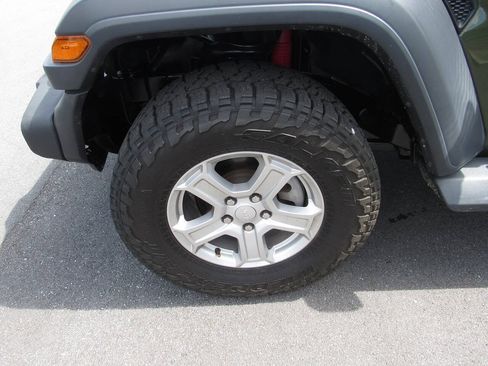 Used 2020 Jeep Wrangler Sport AWD/4WD image 10