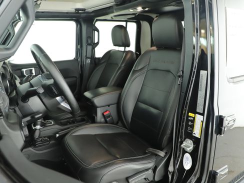 Used 2020 Jeep Gladiator Overland w/ Popular Equipment Package image 7