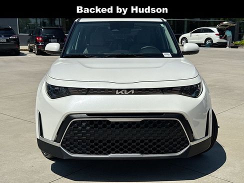 Used 2025 Kia Soul LX FWD image 4