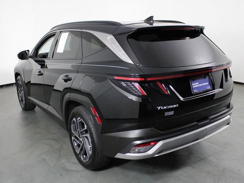 Certified 2025 Hyundai Tucson Limited image 4