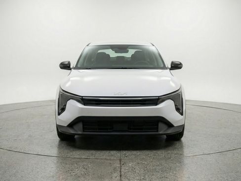 Used 2025 Kia K4 LXS image 2
