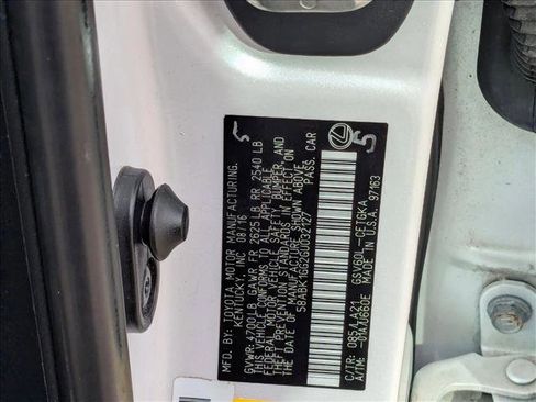 Used 2016 Lexus ES 350 w/ Premium Package w/Wood Trim image 28