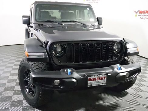 Used 2024 Jeep Wrangler Unlimited AWD/4WD image 13