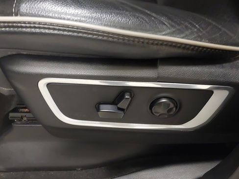 Used 2020 RAM 1500 Laramie w/ Sport Appearance Package image 37