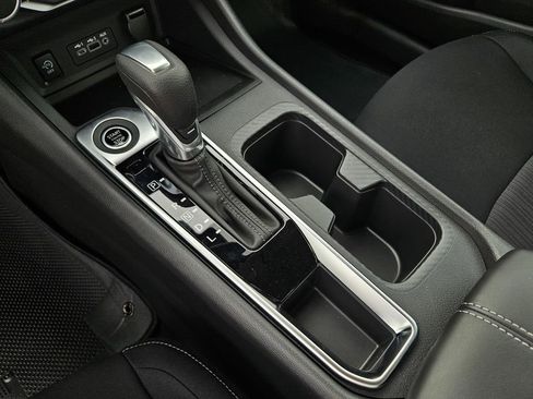 New 2025 Nissan Sentra SV w/ Trunk Package image 19