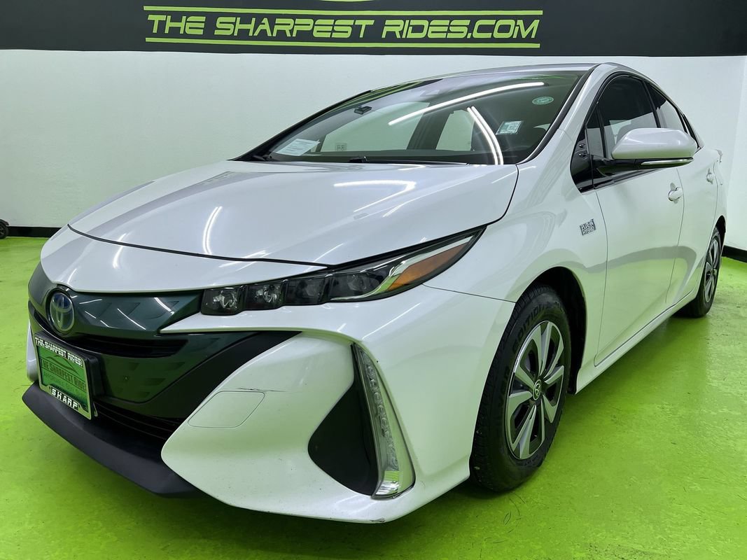 Used 2019 Toyota Prius Prime Plus w/ Carpet Mat Package FWD image 4