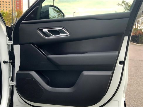 Used 2026 Land Rover Range Rover Velar Dynamic SE image 22