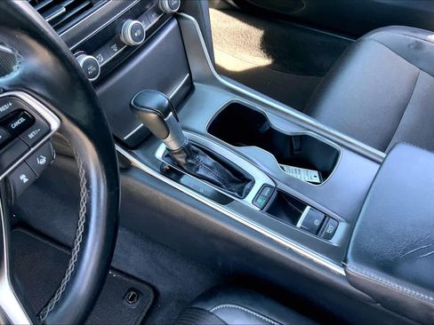 Used 2018 Honda Accord Sport image 16