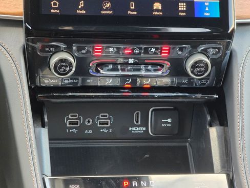 New 2025 Jeep Grand Cherokee Summit image 31