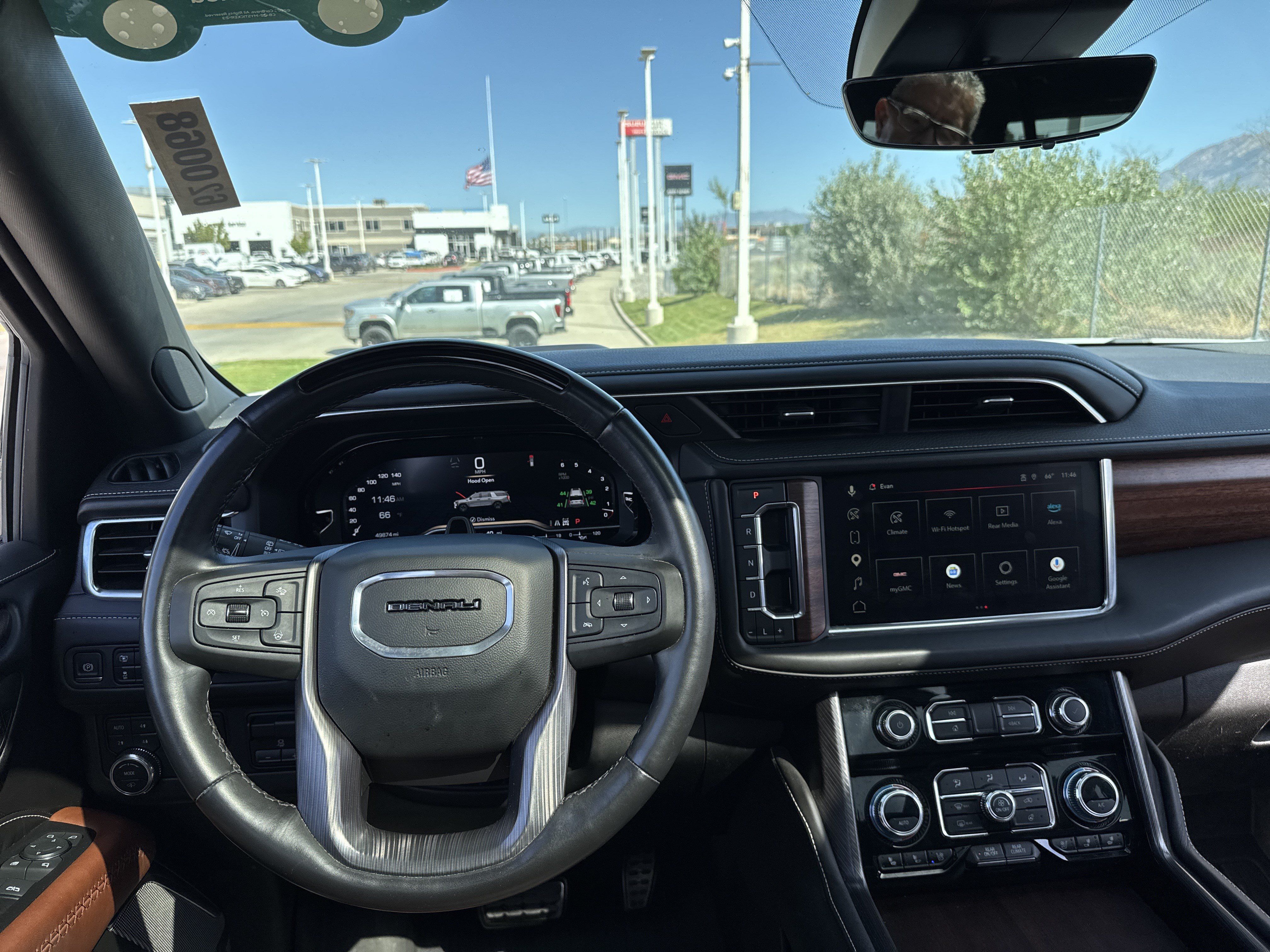 Used 2023 GMC Yukon XL Denali Ultimate AWD/4WD image 17