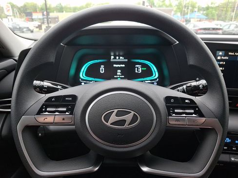 New 2026 Hyundai Elantra Hybrid FWD image 10