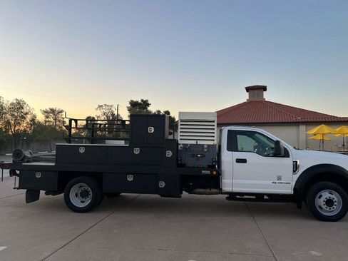 Used 2017 Ford F550 2WD Regular Cab Super Duty image 6