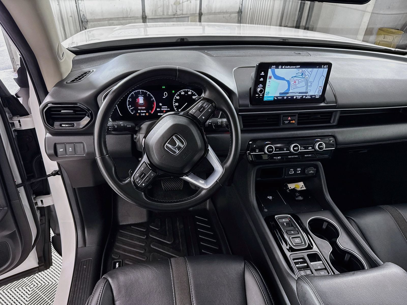 Used 2025 Honda Pilot Touring image 20