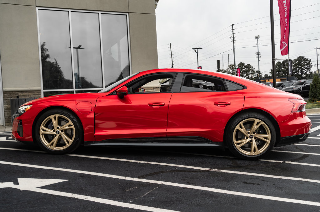 Used 2022 Audi e-tron GT Premium Plus AWD/4WD image 16