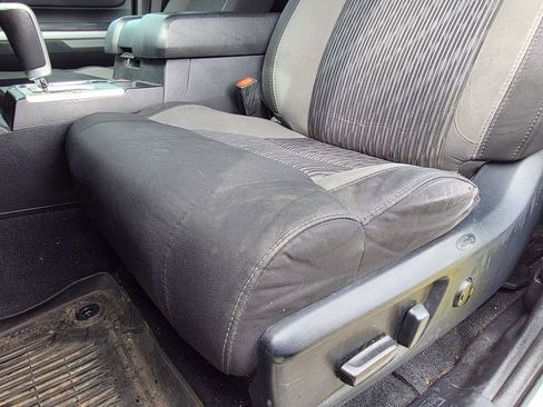 Used 2017 Toyota Tundra SR5 w/ SR5 Upgrade Package image 20