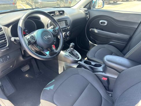 Used 2016 Kia Soul + w/ Designer's Package FWD image 15