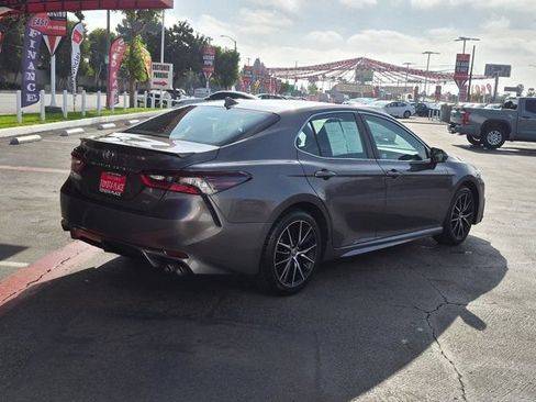 Used 2024 Toyota Camry SE FWD image 8