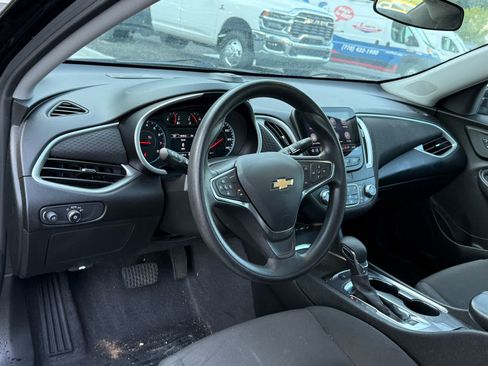 Used 2024 Chevrolet Malibu LT w/ LPO, Floor Liner Package FWD image 14
