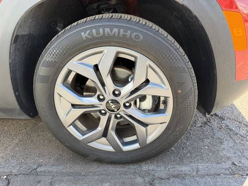 Used 2024 Kia Seltos S FWD image 7