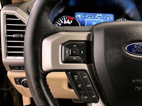 Used 2015 Ford F150 Lariat image 17