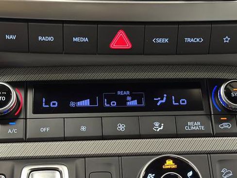 Used 2025 Hyundai Palisade SEL AWD/4WD image 18
