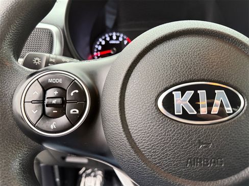 Certified 2021 Kia Soul LX image 25