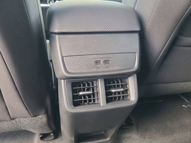New 2026 Chevrolet Equinox LT w/ Safety and Technology Package FWD image 11