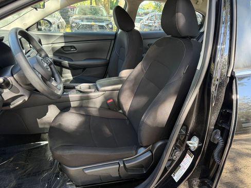 Used 2025 Nissan Sentra S image 30