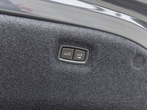 Certified 2025 Porsche Taycan AWD/4WD image 55